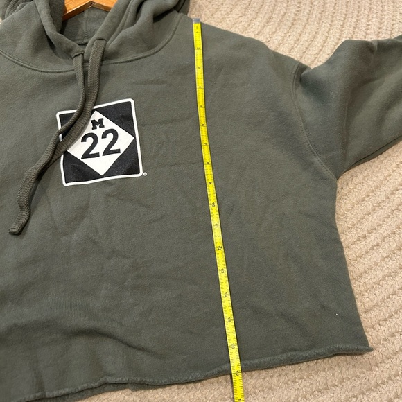 M22 cropped hoodie (S) - Picture 8 of 8